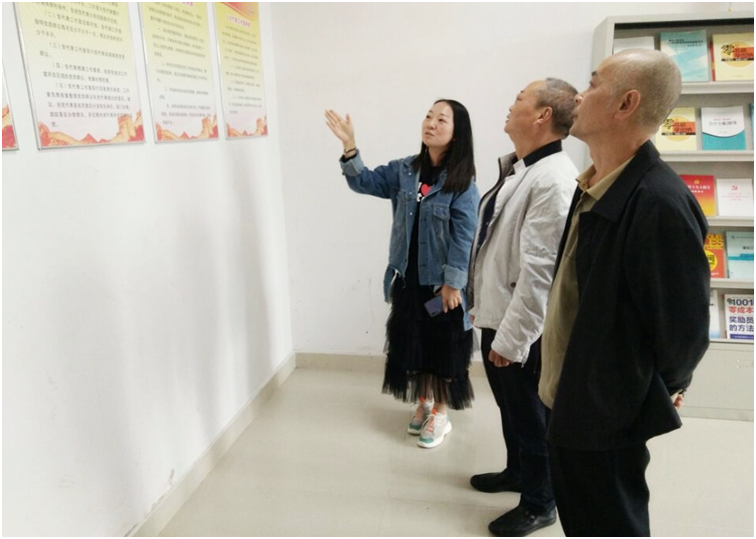 綿竹市委統(tǒng)戰(zhàn)部副部長、市工商聯(lián)黨委書記唐紹愚蒞臨仟坤集團調(diào)研指導集團黨的統(tǒng)戰(zhàn)工作開展情況