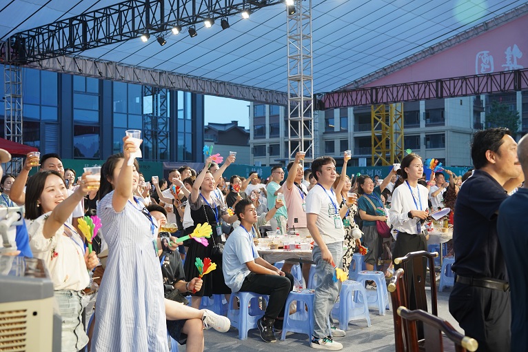 重磅！第十二屆仟坤啤酒節(jié)正式開幕！明星大咖+啤酒美食...